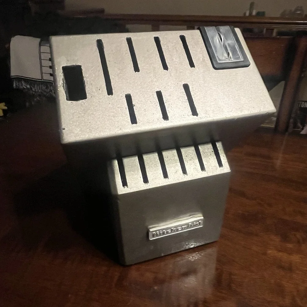 Kitchenaid 14 Slot Knife Block W/Built In Knife Sharpener - Picture 2 of 6